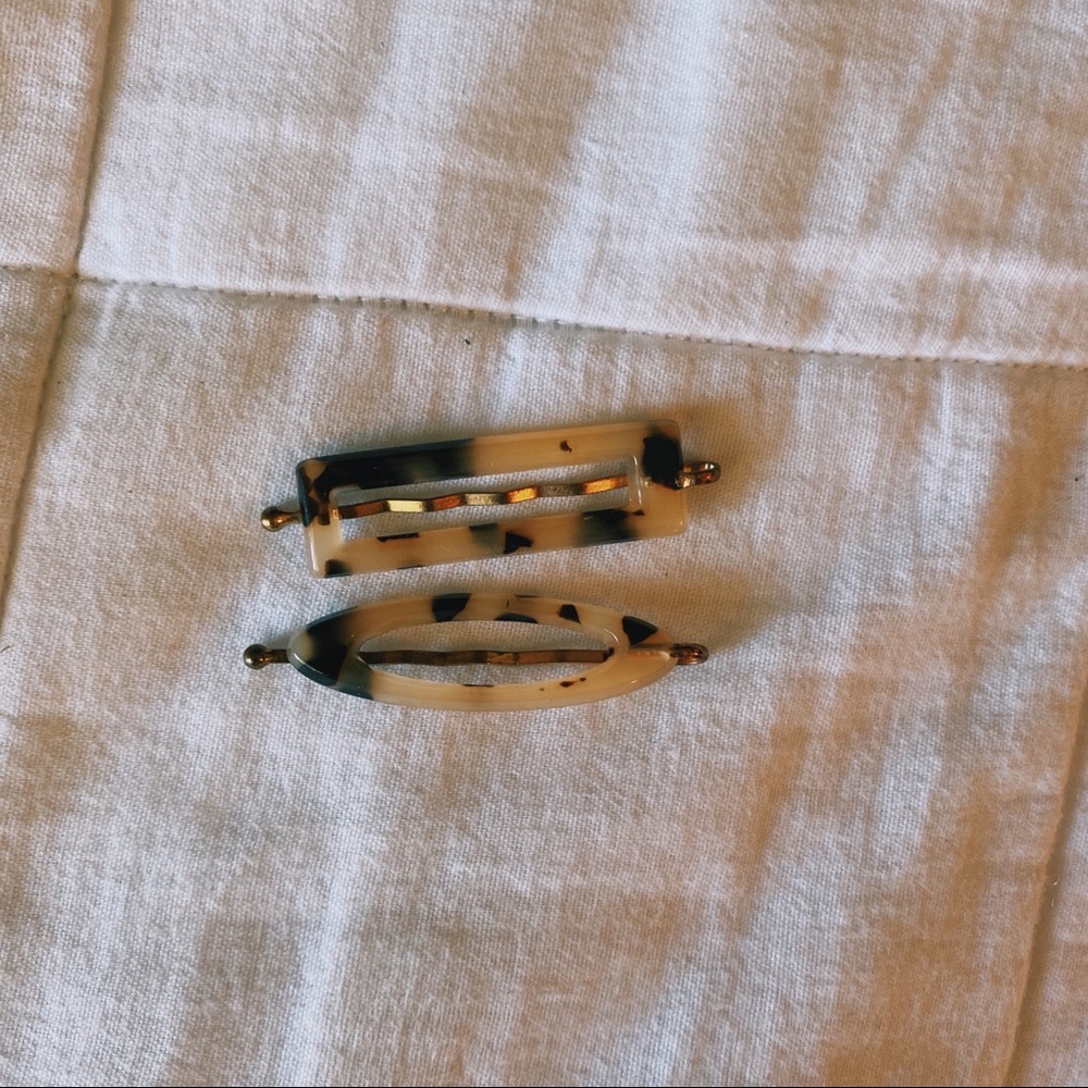 Animal print bobby-pins